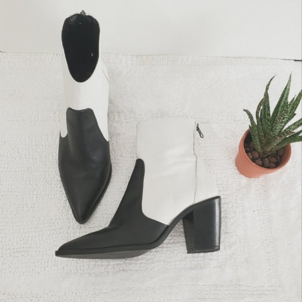 L'INTERVALLE Limited Edition Colour Block Leather Western Cowboy Ankle Boots